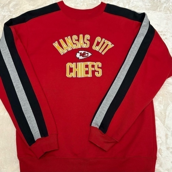 Taylor Swift FAV KC Chiefs red Y2K EUC embroidered logo black & gray stripe YL - Picture 1 of 10